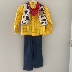 Disney Deluxe Woody Costume Toy Story Sheriff NWT  Sizes 3 4 5/6 7/8